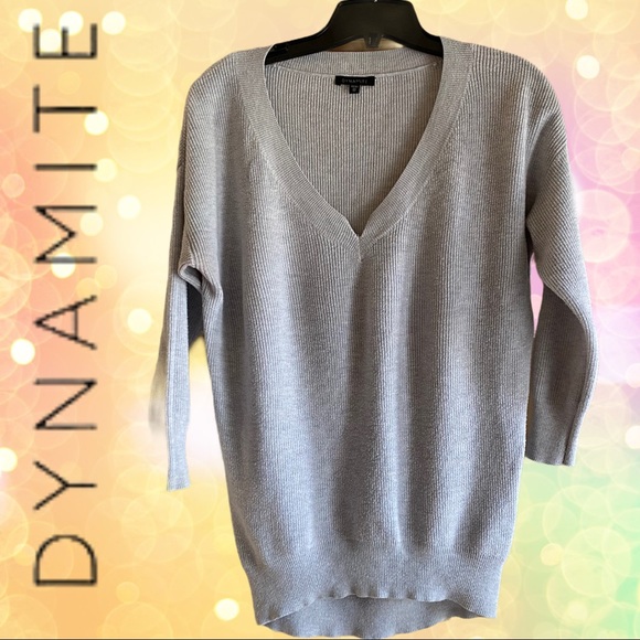 2/$25- DYNAMITE XS Drop Shoulder V-Neck Knit Top 3/4 Arm - Picture 1 of 3